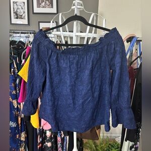Off the shoulder blouse L navy blue EUC Copper key